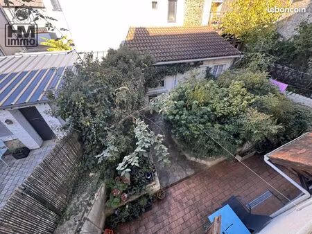 immeuble 10 pièces 267 m²