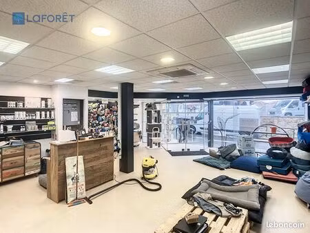 local commercial 126 m² hennebont