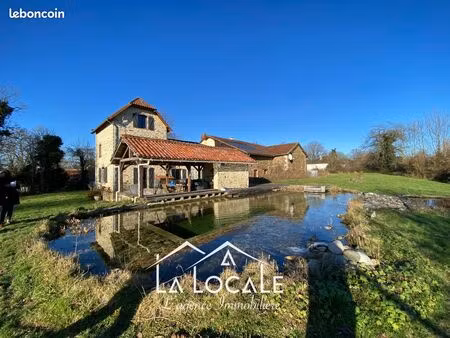 propriété 8 pièces 204 m²