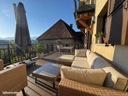 superbe t2 de 52 79 m² avec terrasse exceptionnelle de 34m² 1er étage / 2 avec parking  as