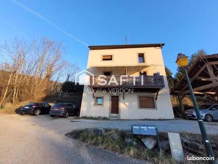 immeuble 250 m² machilly