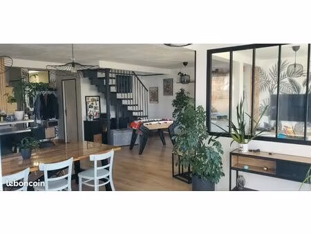 maison 6 pièces 120m2 - bourg de brains