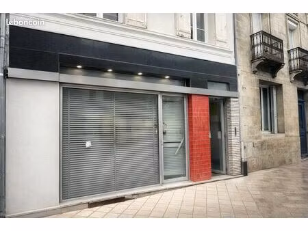 à louer local commercial 87m² – emplacement central incontournable – 1 265 / mois ht/hc