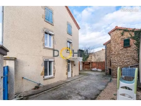 maison 6 pièces 105 m²