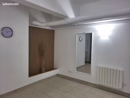 bureau ou cabinet de 23 m²