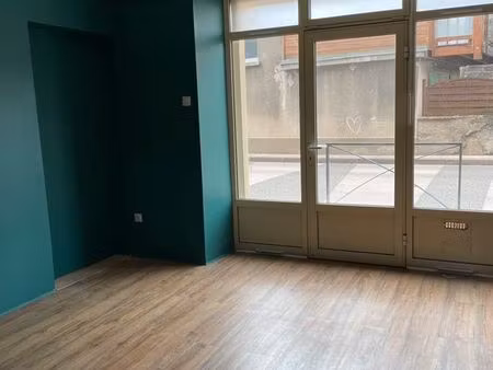 local à louer sur apprieu