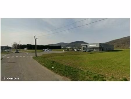 bureaux 951 m² apprieu