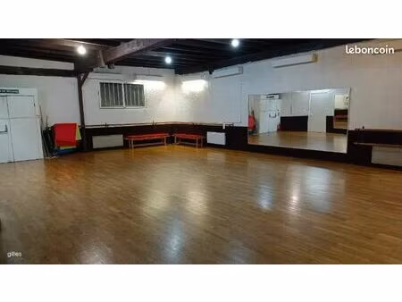 local commercial ou ecole de danse