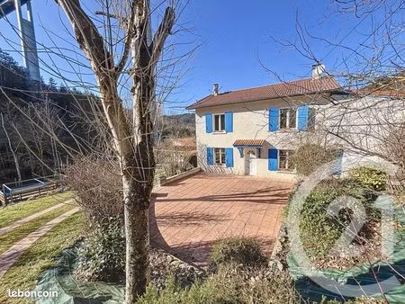 maison 5 pièces 177 m²