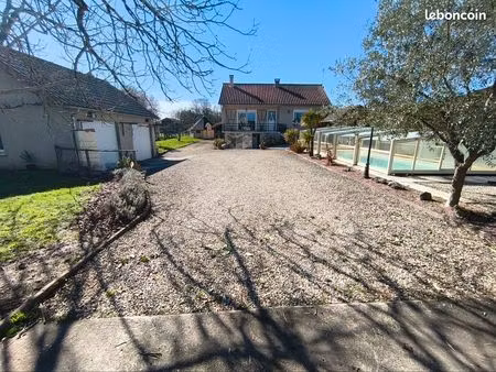 maison de 83m2 avec piscine et sauna