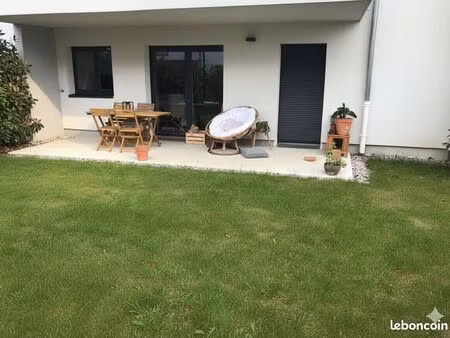 t2 / jardin 30m2 / garage fermé