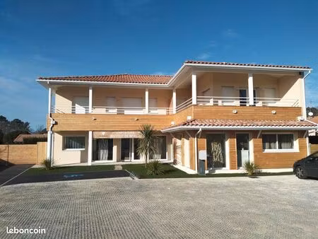 local professionnel 110 m²