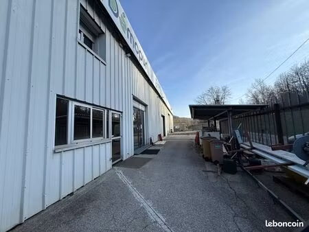 local 624 m² bourgoin-jallieu