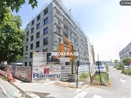 local commercial 135 m² bordeaux