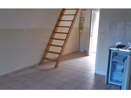 location appartement  m² t-1 à oissery  450 €