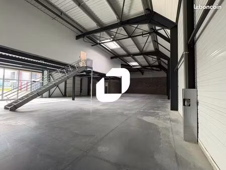 local d'activité 6 299 m²