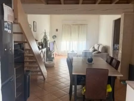 loue maison de village sur pezilla la rivière