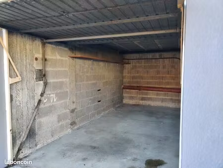 location garage proche lactopole