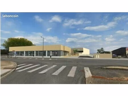 local commercial 500 m² poitiers