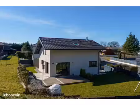 villa 5 pièces 147 m²