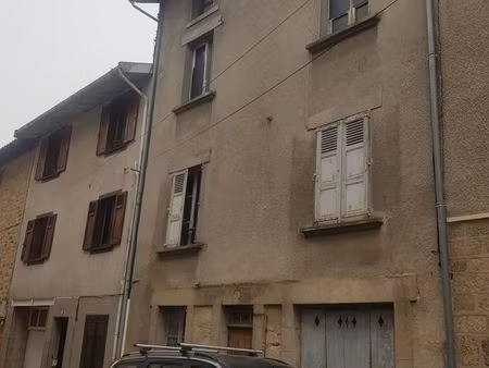 ensemble immobilier de 3 maisons de ville