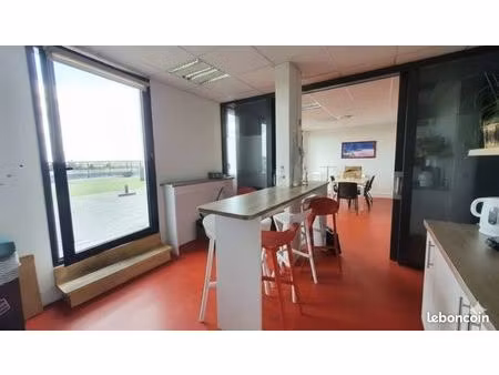 bureau privatif avec terasse