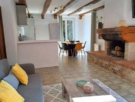 maison -appartement de 80 m² en rez-de-chaussée - terrain