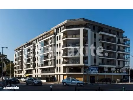 bureaux 92 m² annemasse