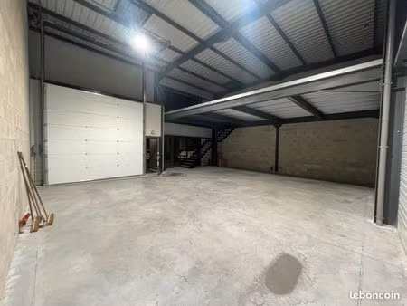 locale d’activité à louer