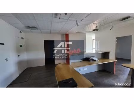 bureaux 105 m²