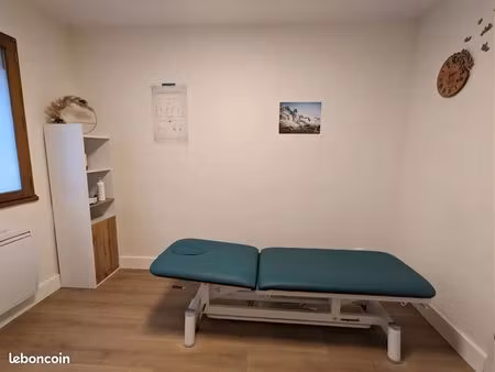 bureau dans cabinet paramédical