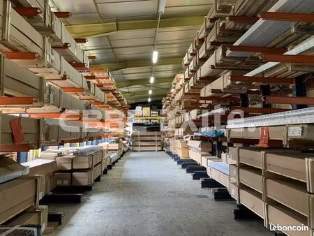 local d'activite 1375 m² poisy