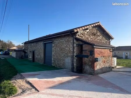 corps de ferme avec prestations modernes