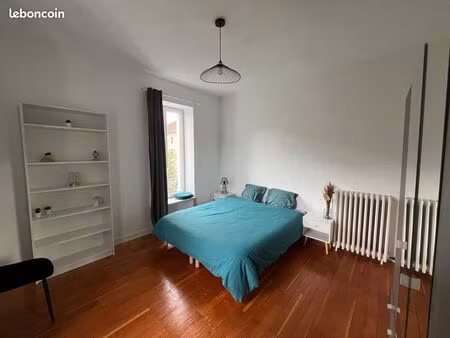 loue chambre meublée