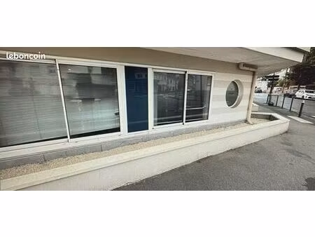 a vendre bureaux/ local commercial 68 m2
