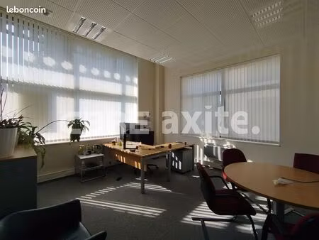 bureaux 120 m² archamps
