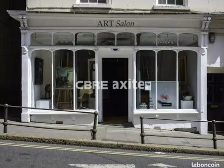 local commercial 70 m² sevrier