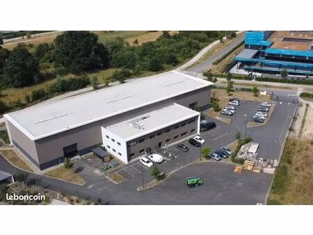 local bureaux et atelier a louer+