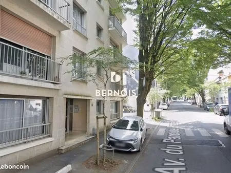 bureaux 142 m²