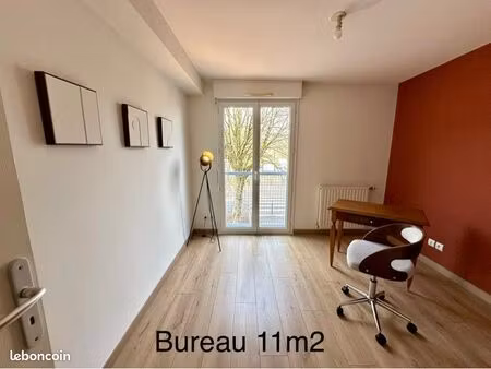 bureau 11 m2 à louer cœur de sautron-disponible immédiat