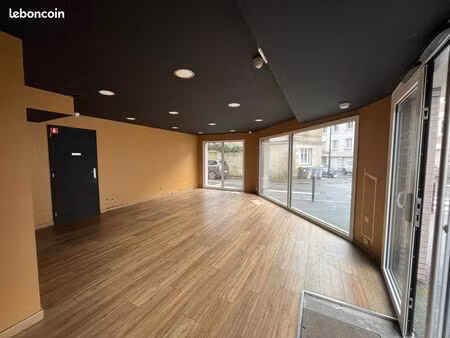 local commercial nantes monselet