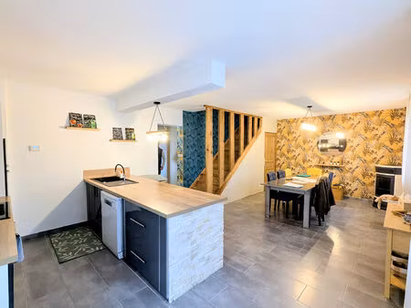 maison 3ch  20min reims  lumineuse et bien pensée.