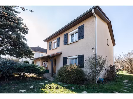 chassieu - maison familiale 112 m2 - 5 pièces