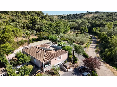 villa type 6 avec piscine sous sol et grand terrain