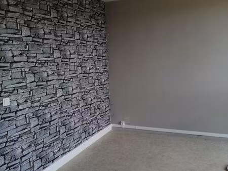 a louer  appartement type t2 rénové