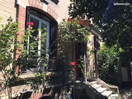 très beau 2 pièces avec jardin