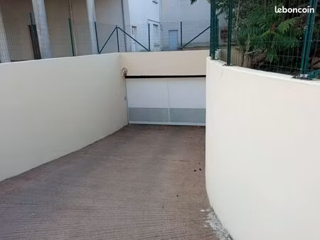 garage-box sécurisé