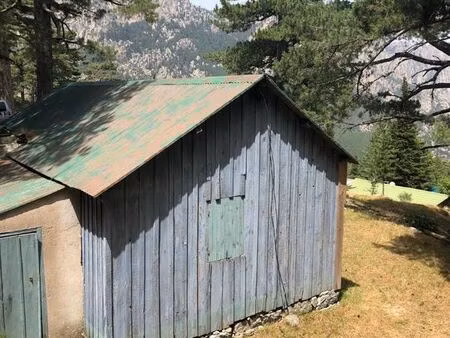 recherche:garage ou grange pour voiture