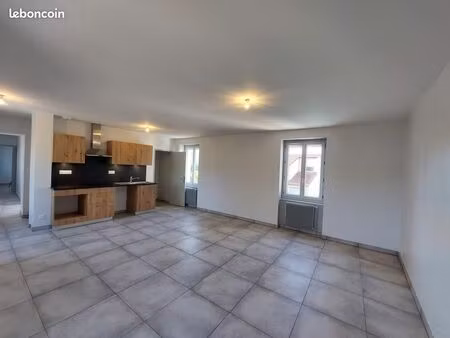 beau t4 refait a neuf