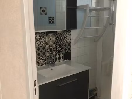 appartement f3 avec garage 1er étage 72 m2 guilherand-granges